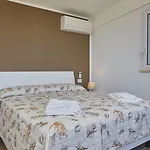 빌라 Montemar *