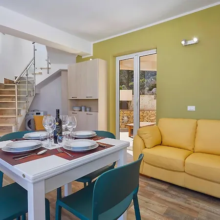 Montemar Villa